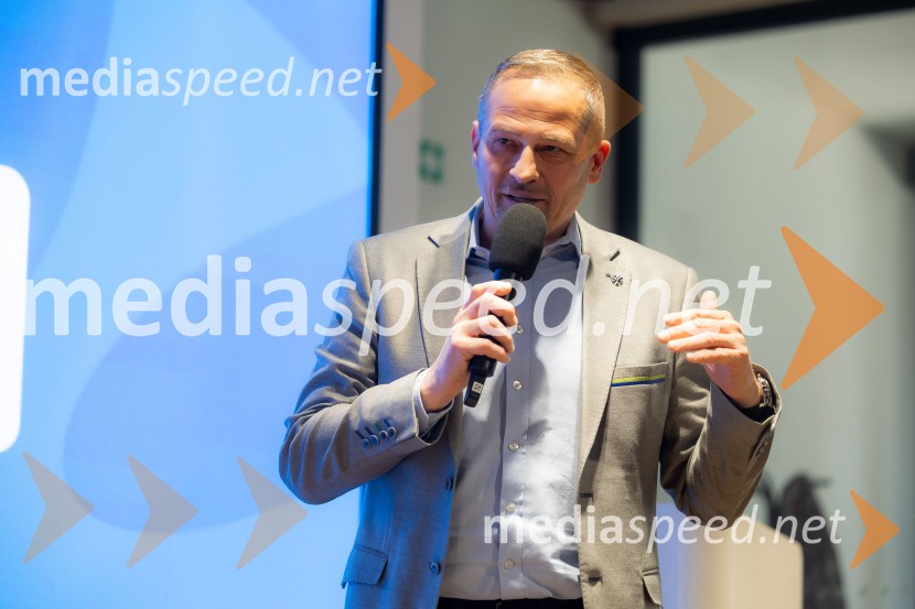 Novinarska konferenca pred Planico