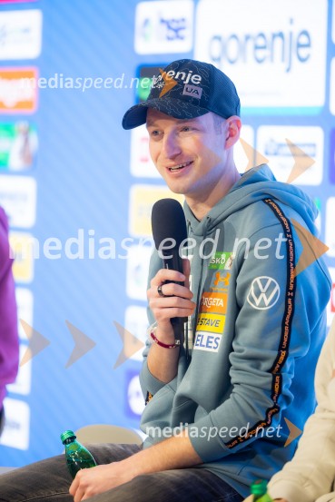 Novinarska konferenca pred Planico