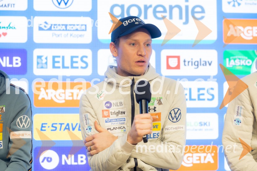 Novinarska konferenca pred Planico