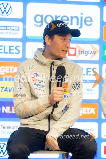 Novinarska konferenca pred Planico