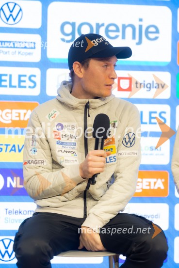 Novinarska konferenca pred Planico