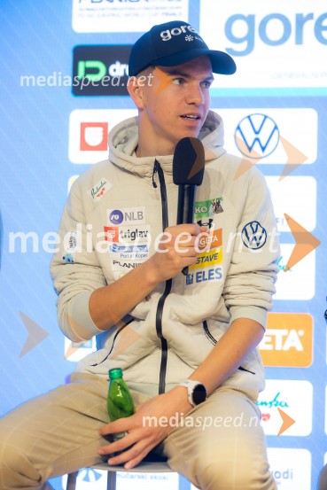 Novinarska konferenca pred Planico