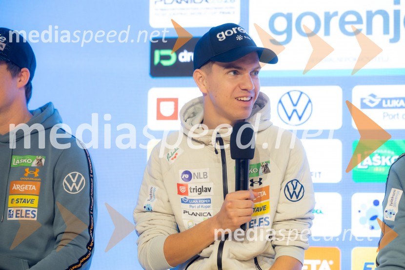 Novinarska konferenca pred Planico