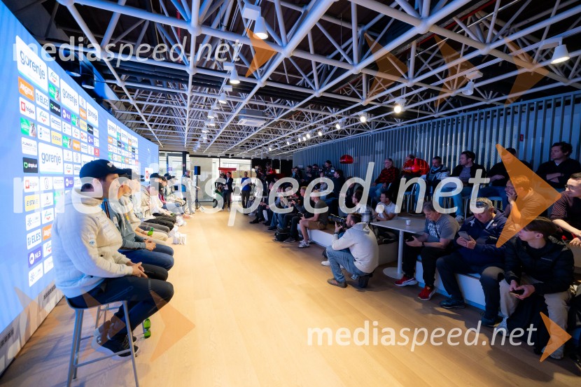 Novinarska konferenca pred Planico