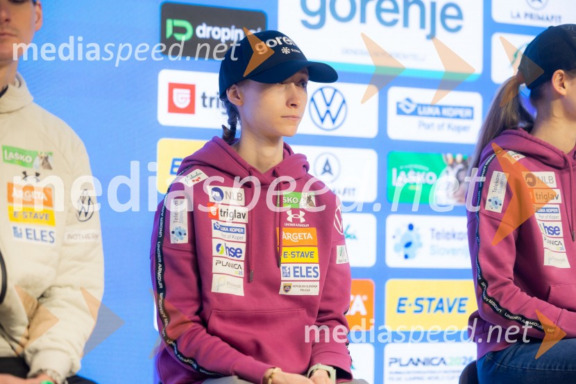 Novinarska konferenca pred Planico