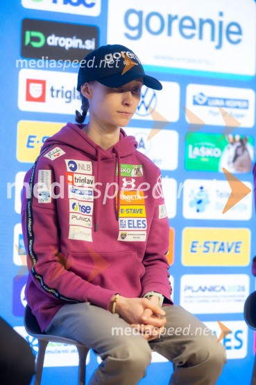 Novinarska konferenca pred Planico