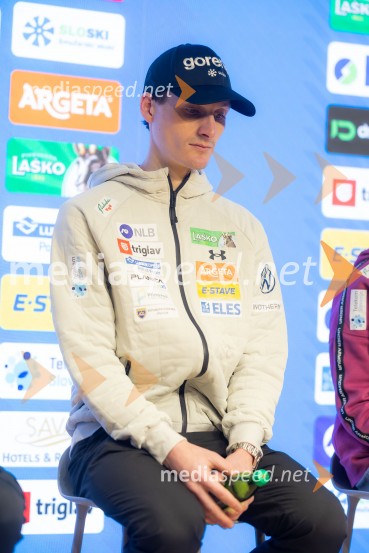 Novinarska konferenca pred Planico