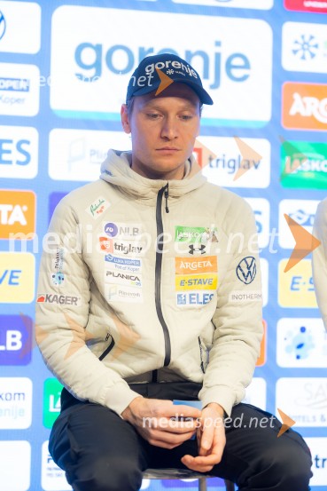 Novinarska konferenca pred Planico