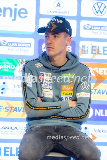 Novinarska konferenca pred Planico