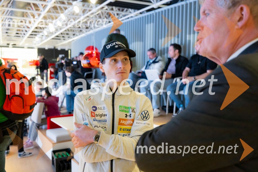 Novinarska konferenca pred Planico