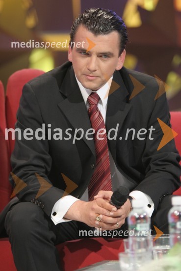 Sašo Peče, poslanec SNSLjudje RAZNO