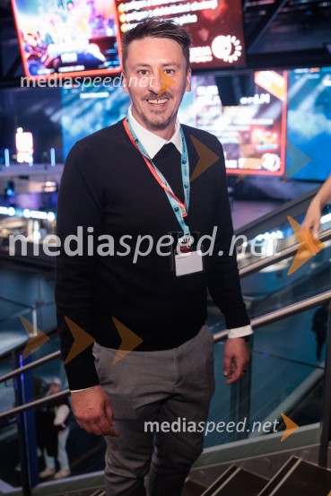 Zadnja večerja, premiera