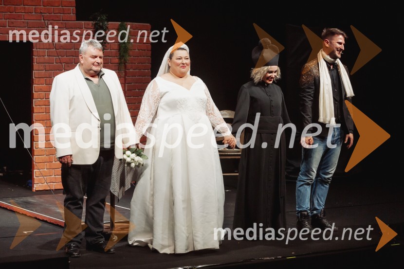  Saša Klančnik, igralec;  Urška Vučak Markež, igralka;  Maja Martina Merljak, igralka;  Gregor Ravnik, pevecZadnja večerja, premiera