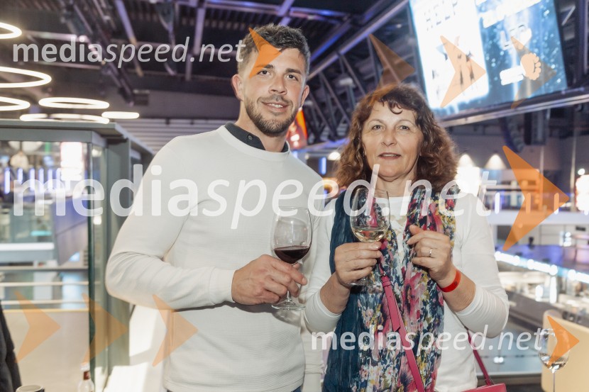 Zadnja večerja, premiera