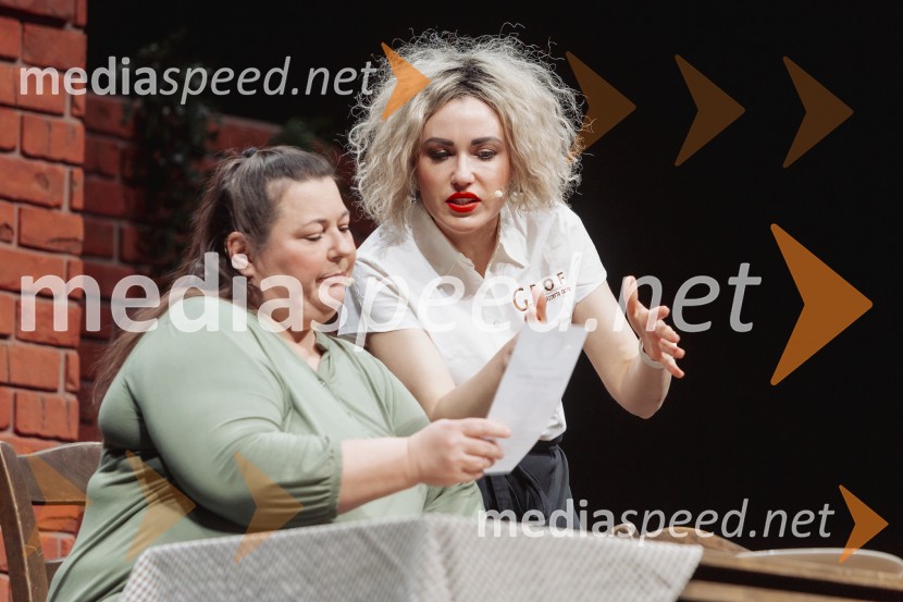  Urška Vučak Markež, igralka;  Maja Martina Merljak, igralkaZadnja večerja, premiera