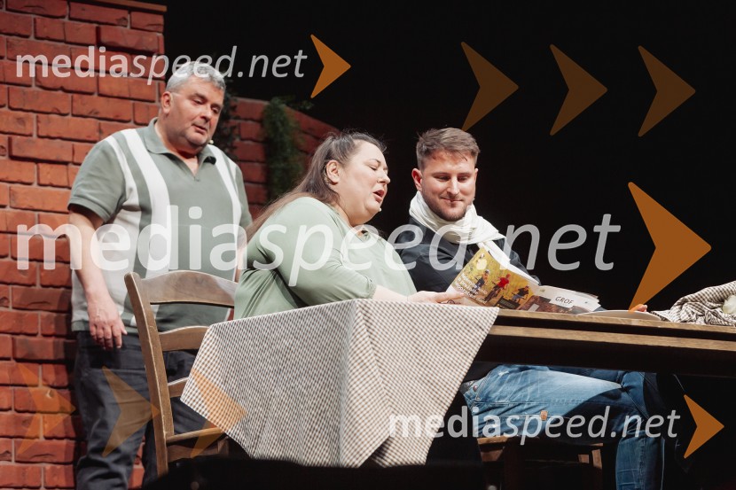  Saša Klančnik, igralec;  Urška Vučak Markež, igralka;  Gregor Ravnik, pevecZadnja večerja, premiera