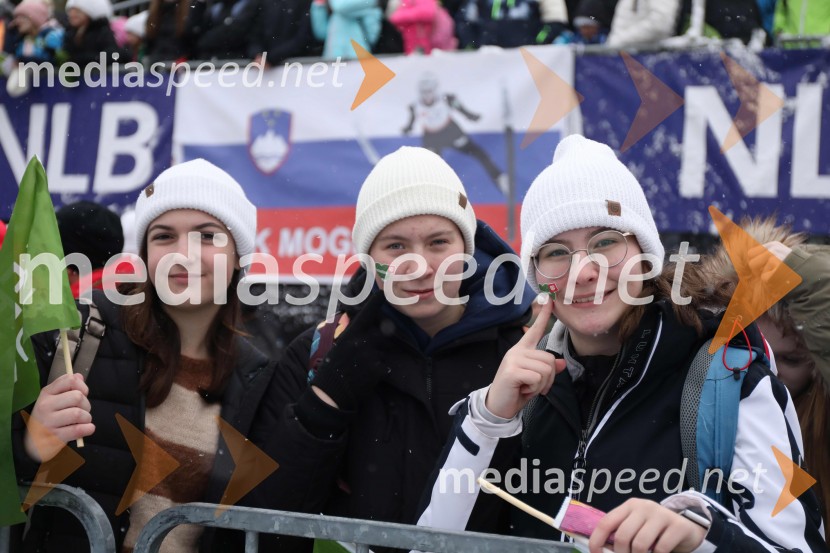 Navijaško prizorišče v Planici ogreli Otroci Triglava