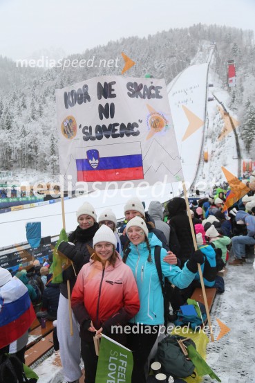Navijaško prizorišče v Planici ogreli Otroci Triglava