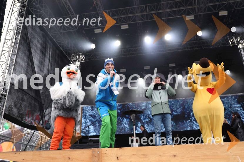 Navijaško prizorišče v Planici ogreli Otroci Triglava