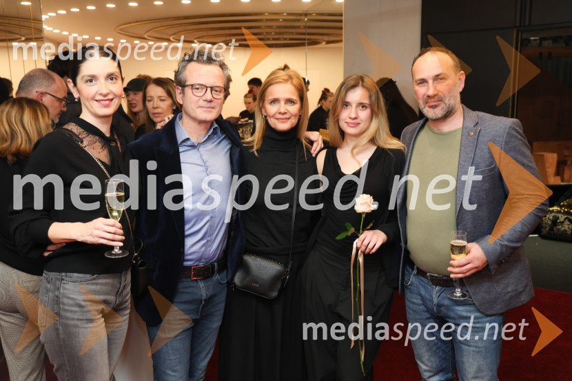 Kakšno ime pa je to, premiera, SNG Maribor