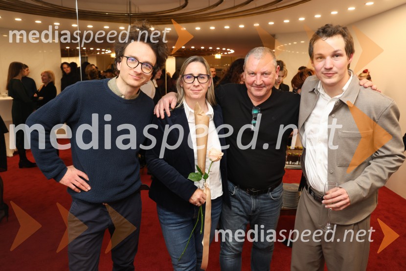 Kakšno ime pa je to, premiera, SNG Maribor