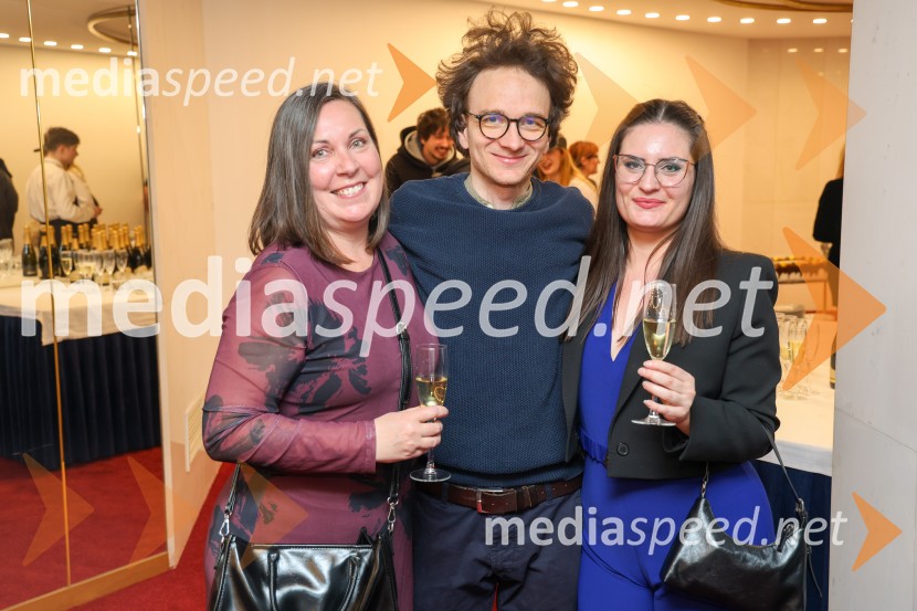 Kakšno ime pa je to, premiera, SNG Maribor