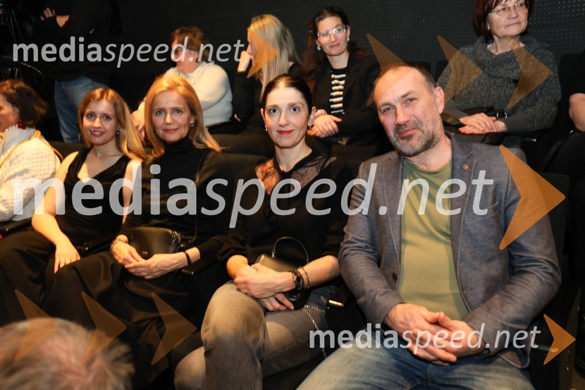 Kakšno ime pa je to, premiera, SNG Maribor