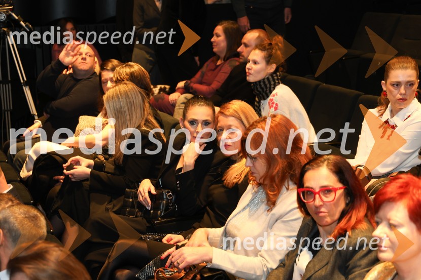 Kakšno ime pa je to, premiera, SNG Maribor