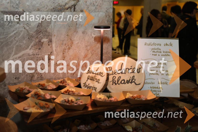 Kekec proti kekcu, premiera SNG Nova Gorica