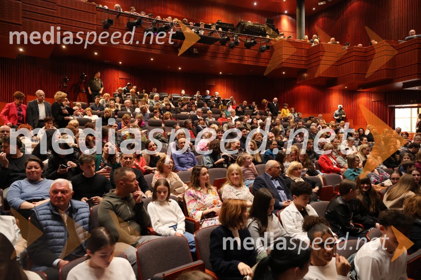 Kekec proti kekcu, premiera SNG Nova Gorica