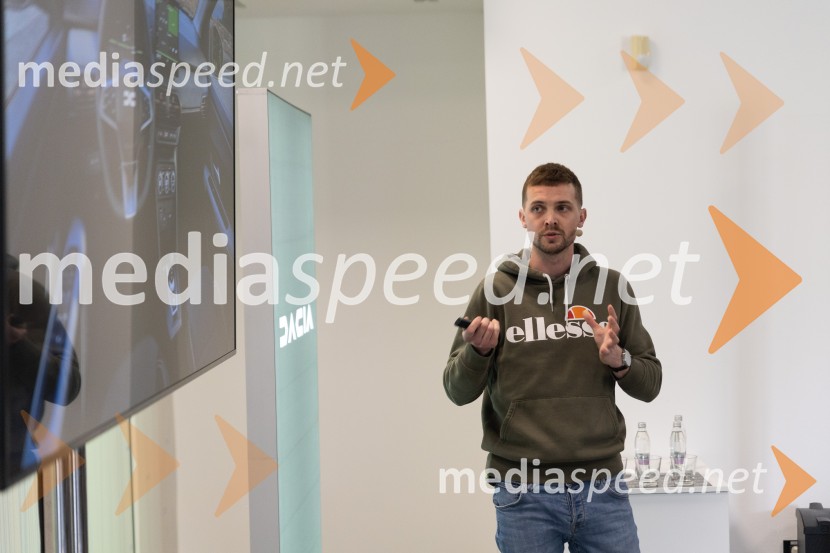 Dacia dan v znamenju terenskih izzivov in testnih voženj