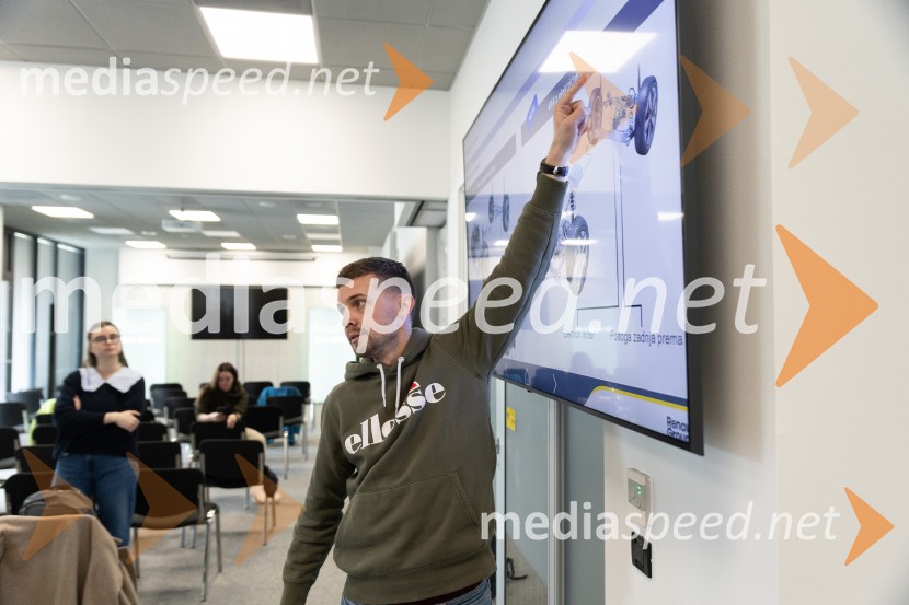 Dacia dan v znamenju terenskih izzivov in testnih voženj