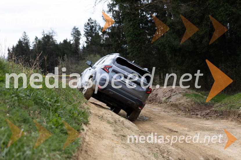 Dacia dan v znamenju terenskih izzivov in testnih voženj