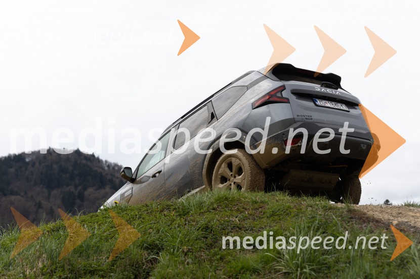 Dacia dan v znamenju terenskih izzivov in testnih voženj
