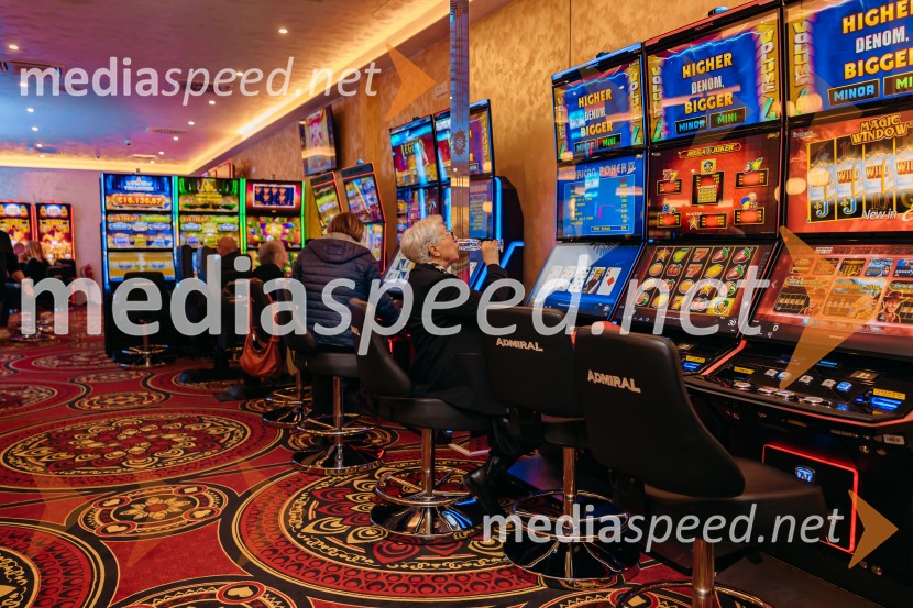 Prenovljeni Casino Admiral Škofije odprl vrata v velikem slogu