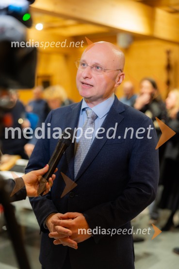 Iskrivo v živo: dr. Kozma Ahačič