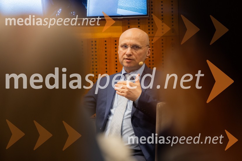 Iskrivo v živo: dr. Kozma Ahačič