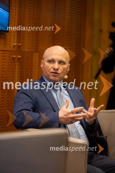 Iskrivo v živo: dr. Kozma Ahačič