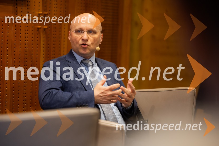 Iskrivo v živo: dr. Kozma Ahačič