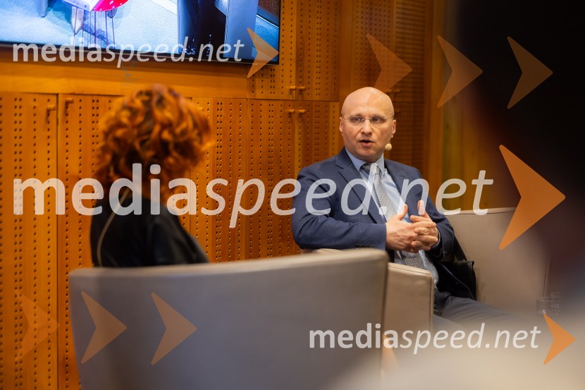 Iskrivo v živo: dr. Kozma Ahačič