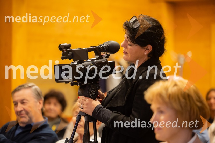 Iskrivo v živo: dr. Kozma Ahačič