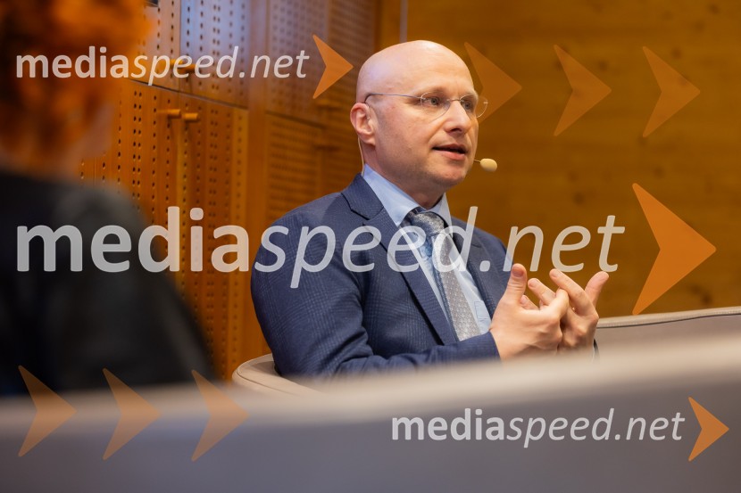 Iskrivo v živo: dr. Kozma Ahačič