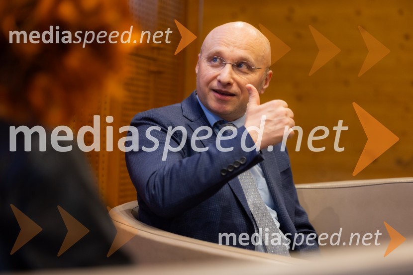 Iskrivo v živo: dr. Kozma Ahačič