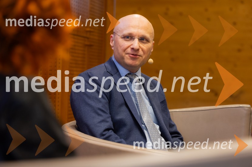 Iskrivo v živo: dr. Kozma Ahačič