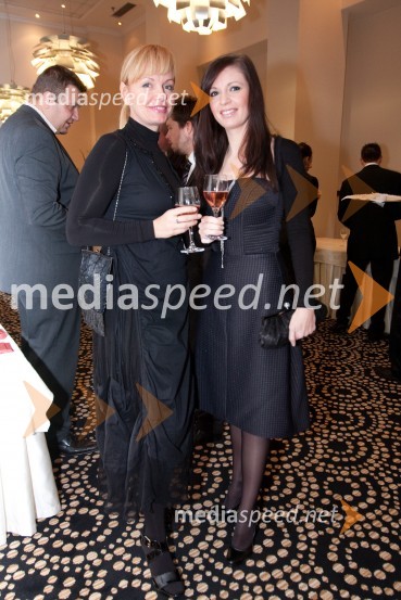Andreja Medvedič, lastnica in direktorica Sense Wellness Cluba in Nina Urbančič Romih, Tovarna vizijHotel Lev, odprtje nove restavracije