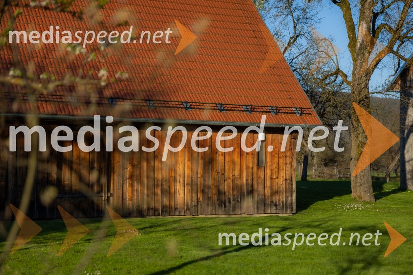 Iskrivo v živo: dr. Kozma Ahačič