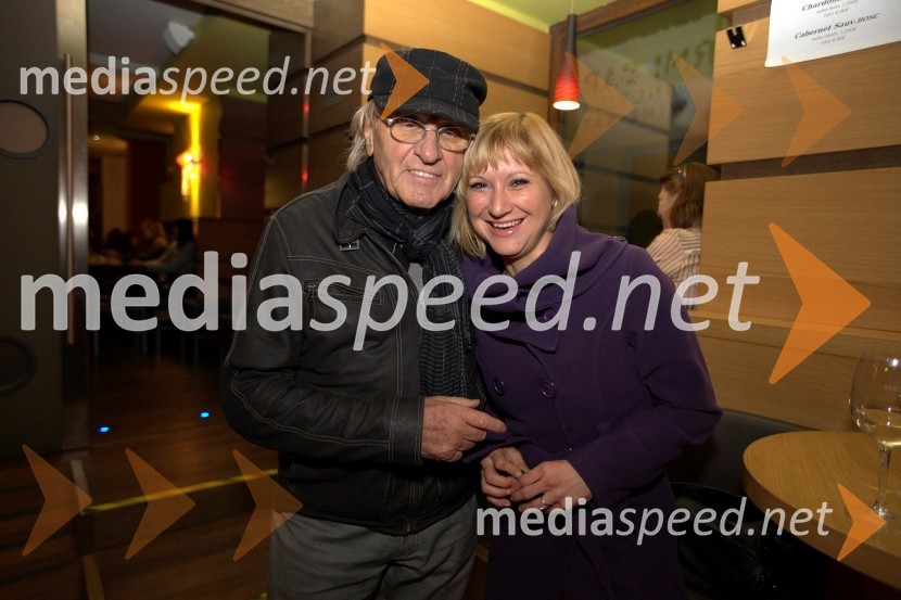 Tone Fornezzi Tof in Tina Hižar, novinarkaSkupina Langa, promocija novega albuma Sunac