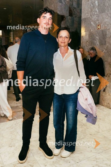 Brezmejno telo, premiera