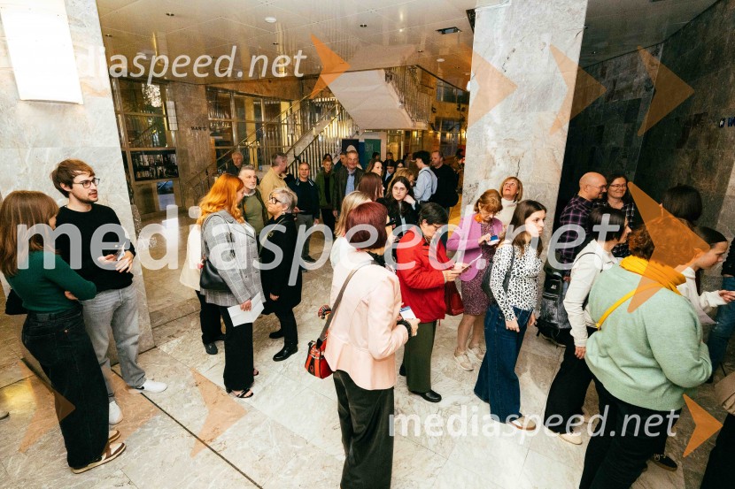 Brezmejno telo, premiera