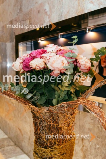 Brezmejno telo, premiera